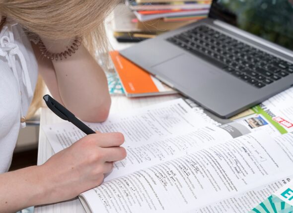 academia-de-ingles-cursos-cambridge-b1-b2-c1-en-velez-malaga-torre-del-mar